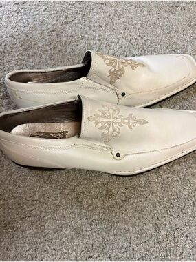 Men's Slip-On Dress Loafers in Ivory with Decorative Embossing